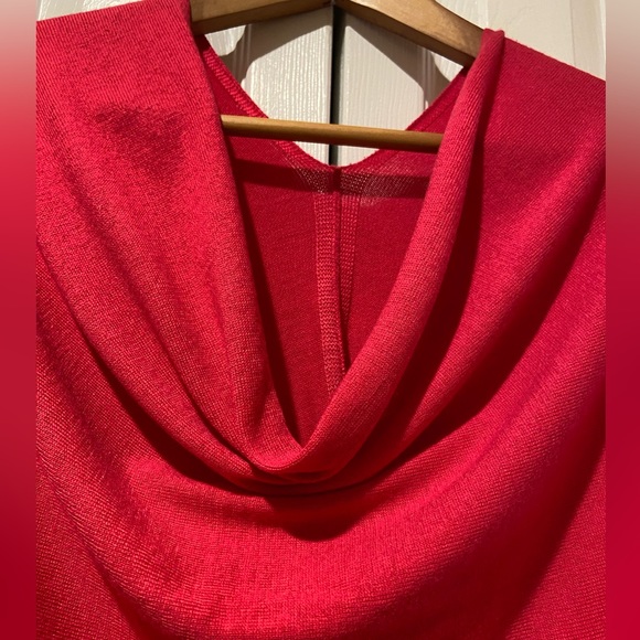 NWT~Gorgeous Vibrant Hot Pink~Lightweight Soft Wool Blend Hi/Low Ponch - Picture 3 of 7